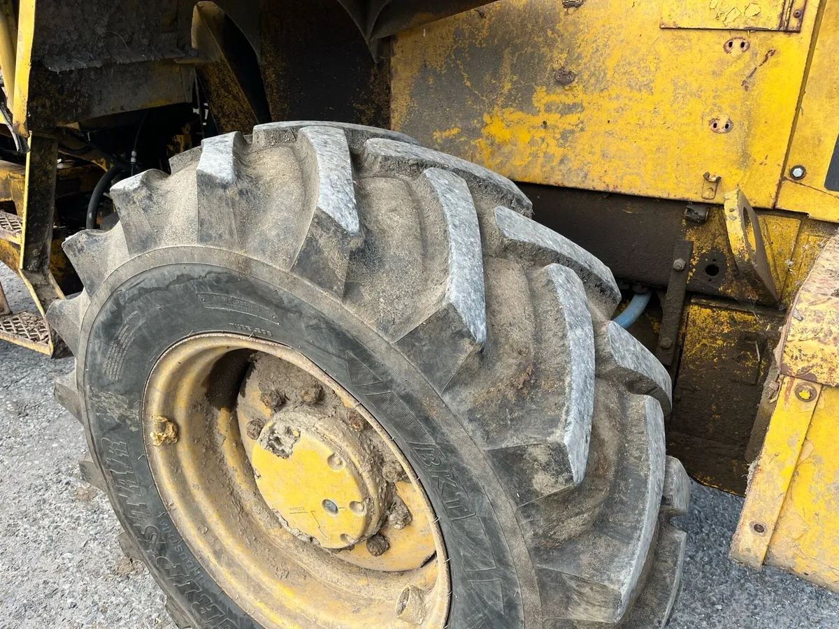 Volvo loader - Image 3
