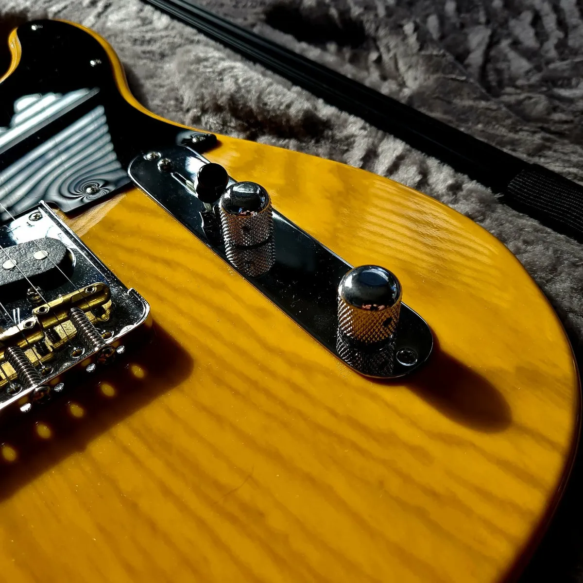 Fender American Professional ll Limited edition - Image 2