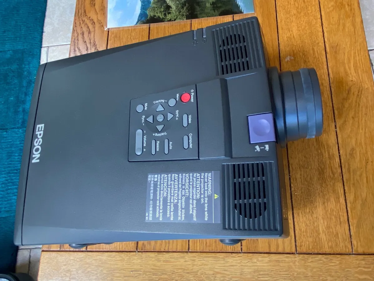 Epsom LCD projector - Image 3