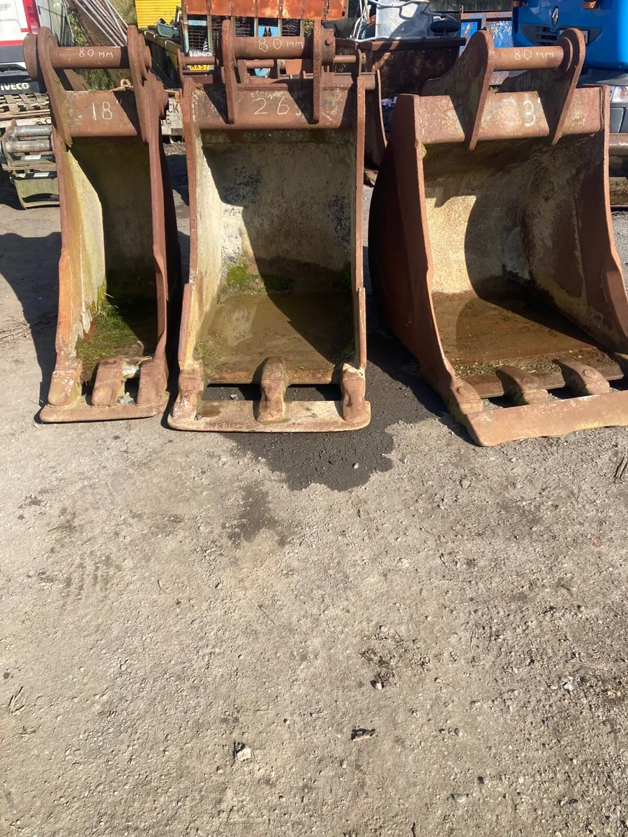 Buckets - Image 3