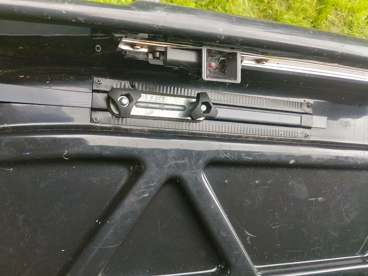 karrite odyssey 470 Roof box - Image 3