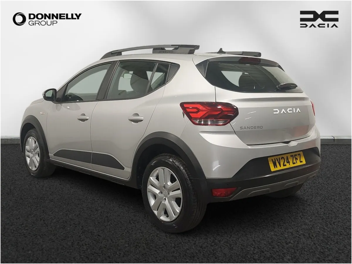 Dacia Sandero Stepway Hatchback Expression - Image 2