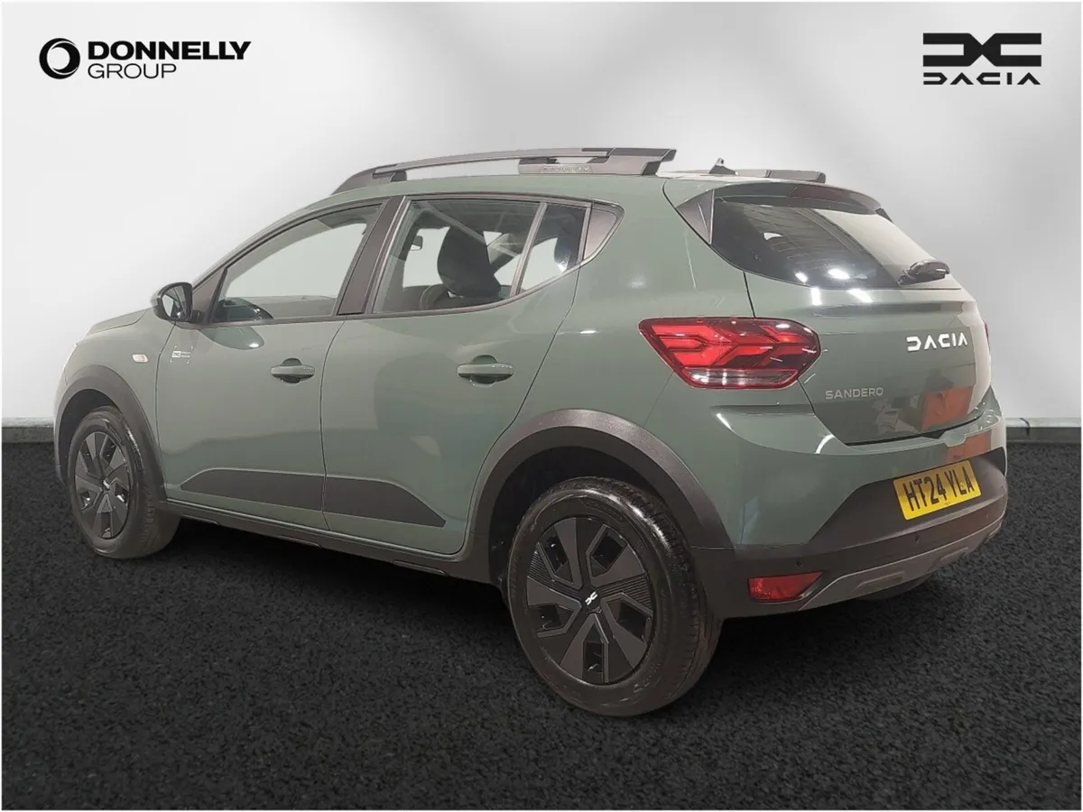 Dacia Sandero Stepway Hatchback Expression - Image 2