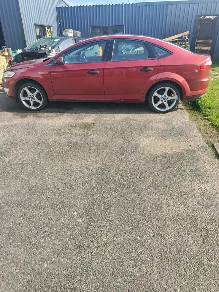 Ford Mondeo 2008 petrol - Image 2
