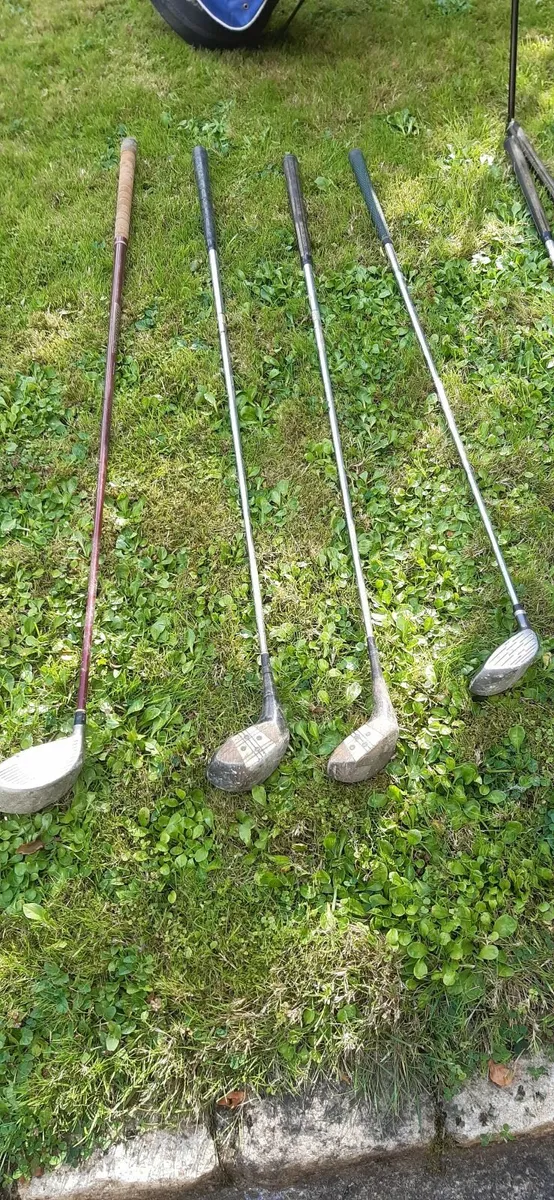 Golf clubs and bag - Image 3