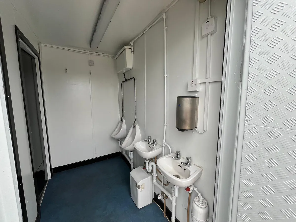 10ft Toilet Block Container - Image 3