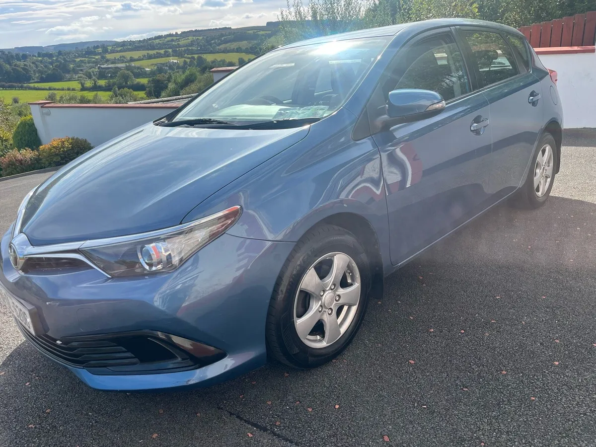 2016 Toyota auris 1.33 vvti active petrol - Image 2