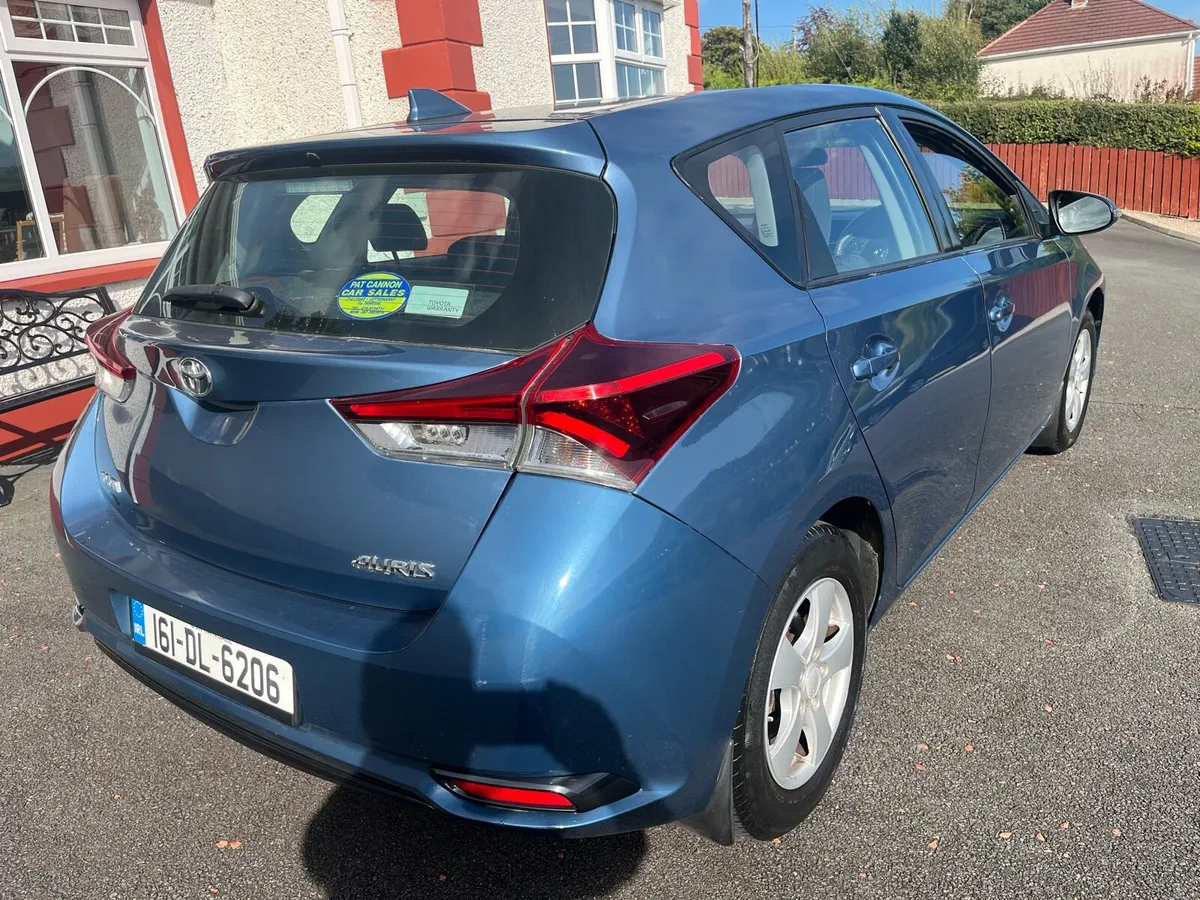 2016 Toyota auris 1.33 vvti active petrol - Image 4