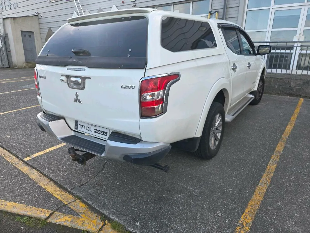 Mitsubishi l200  barbarian 2017 - Image 4