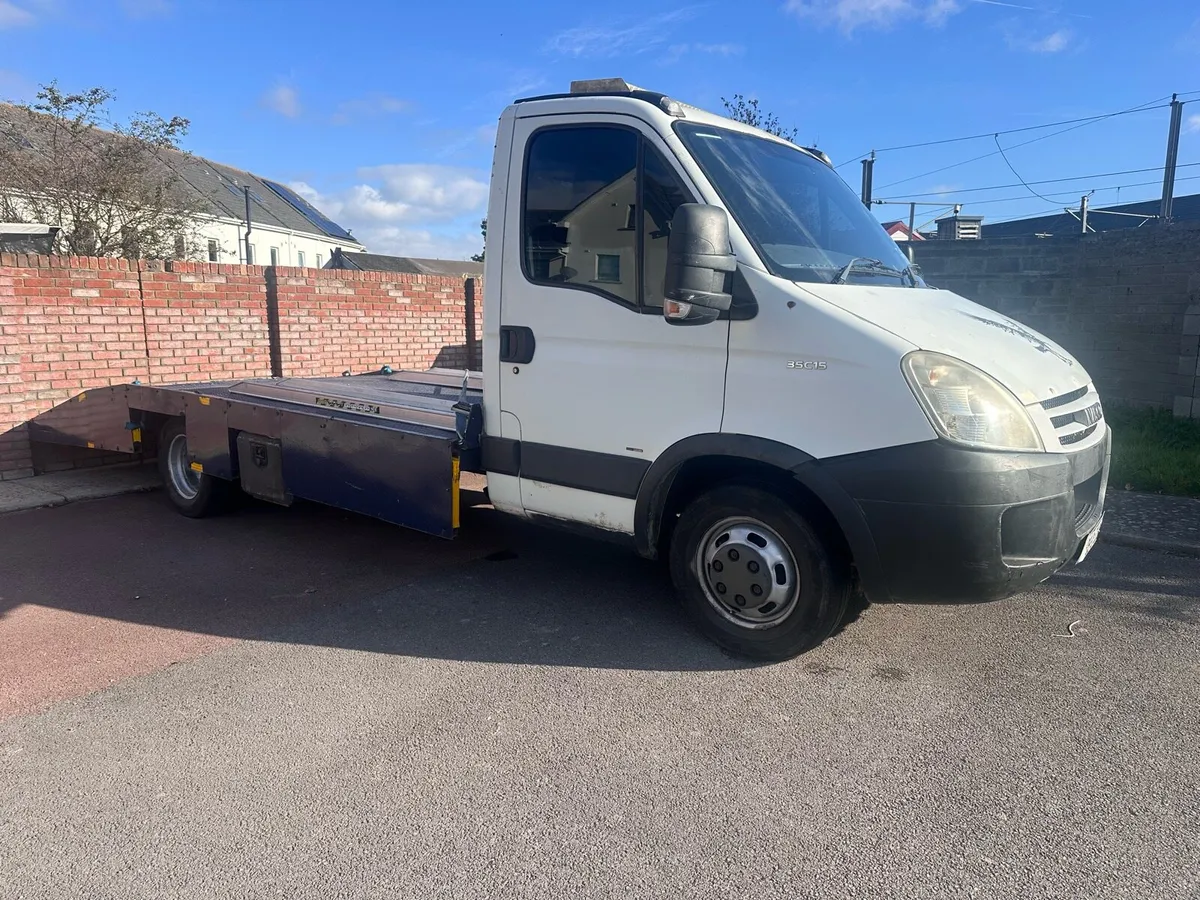 2009 Iveco Tow Truck - Image 2
