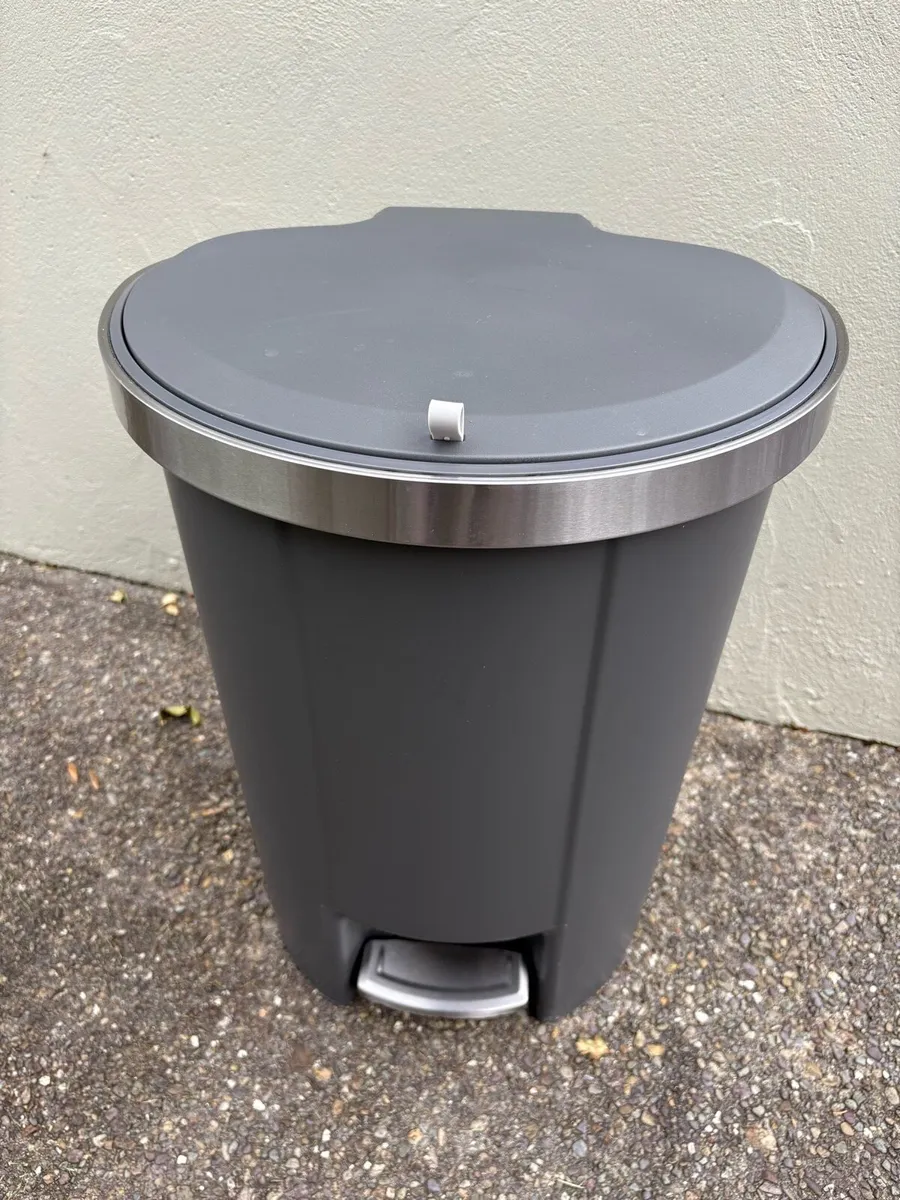 Pedal bin - Image 1
