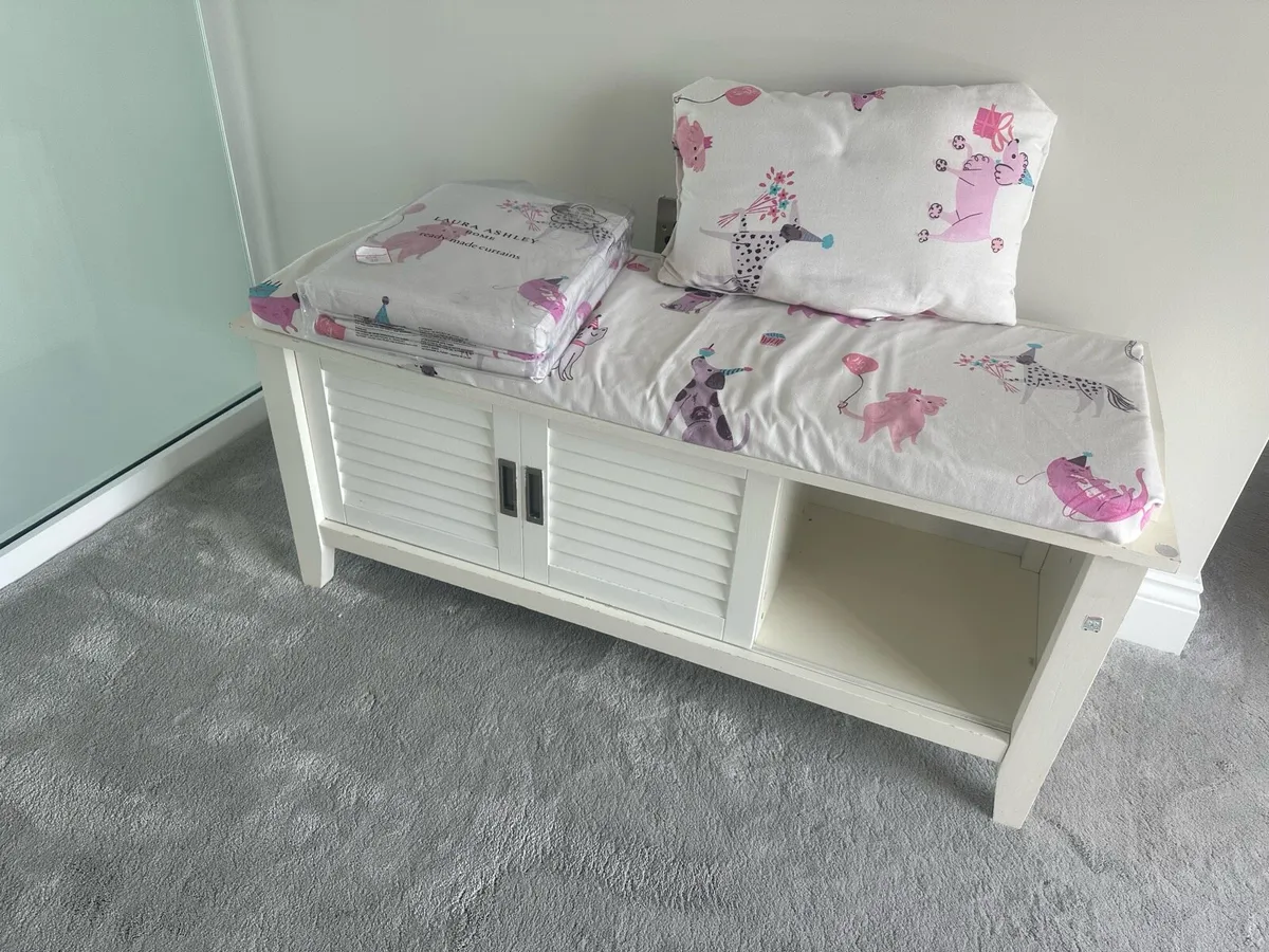 Kids bench / storage unit - Image 2