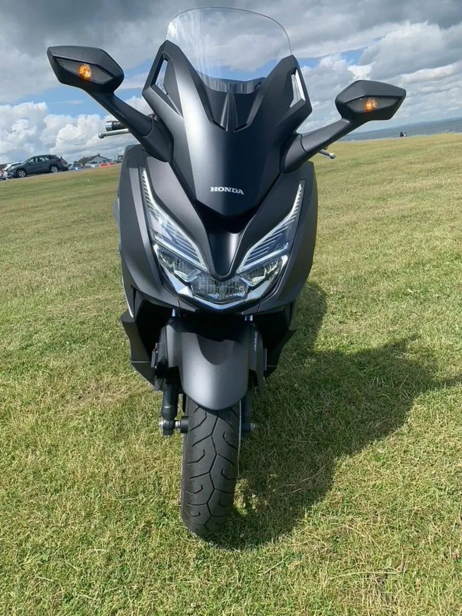 2022 Honda Forza 350 - Image 3