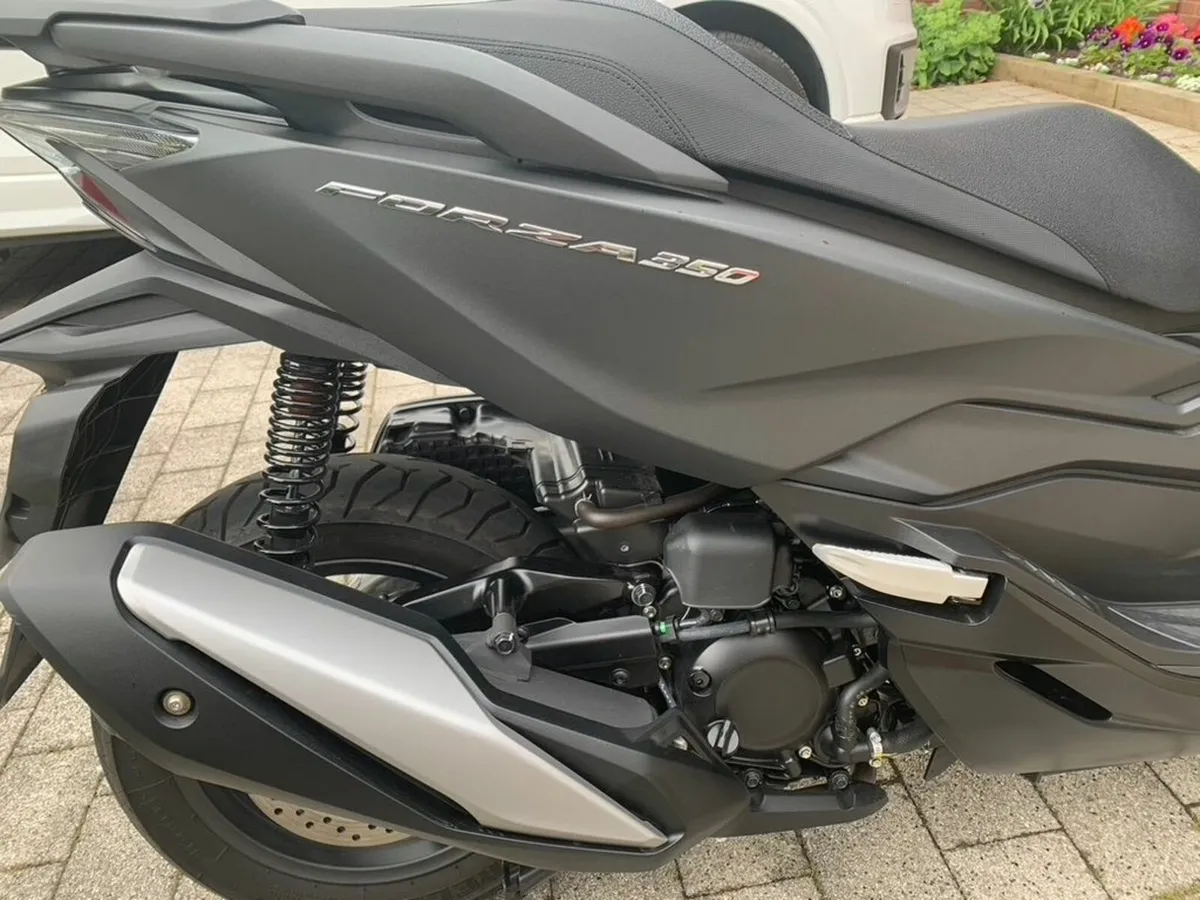 2022 Honda Forza 350 - Image 4