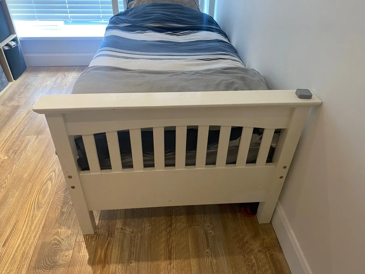 Bedframe and Mattress - Image 4