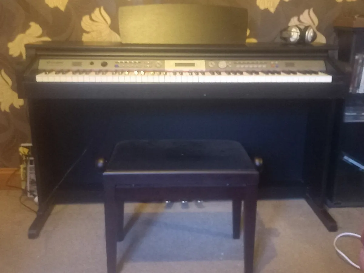 Electric Piano with Weighted Keys - Image 2