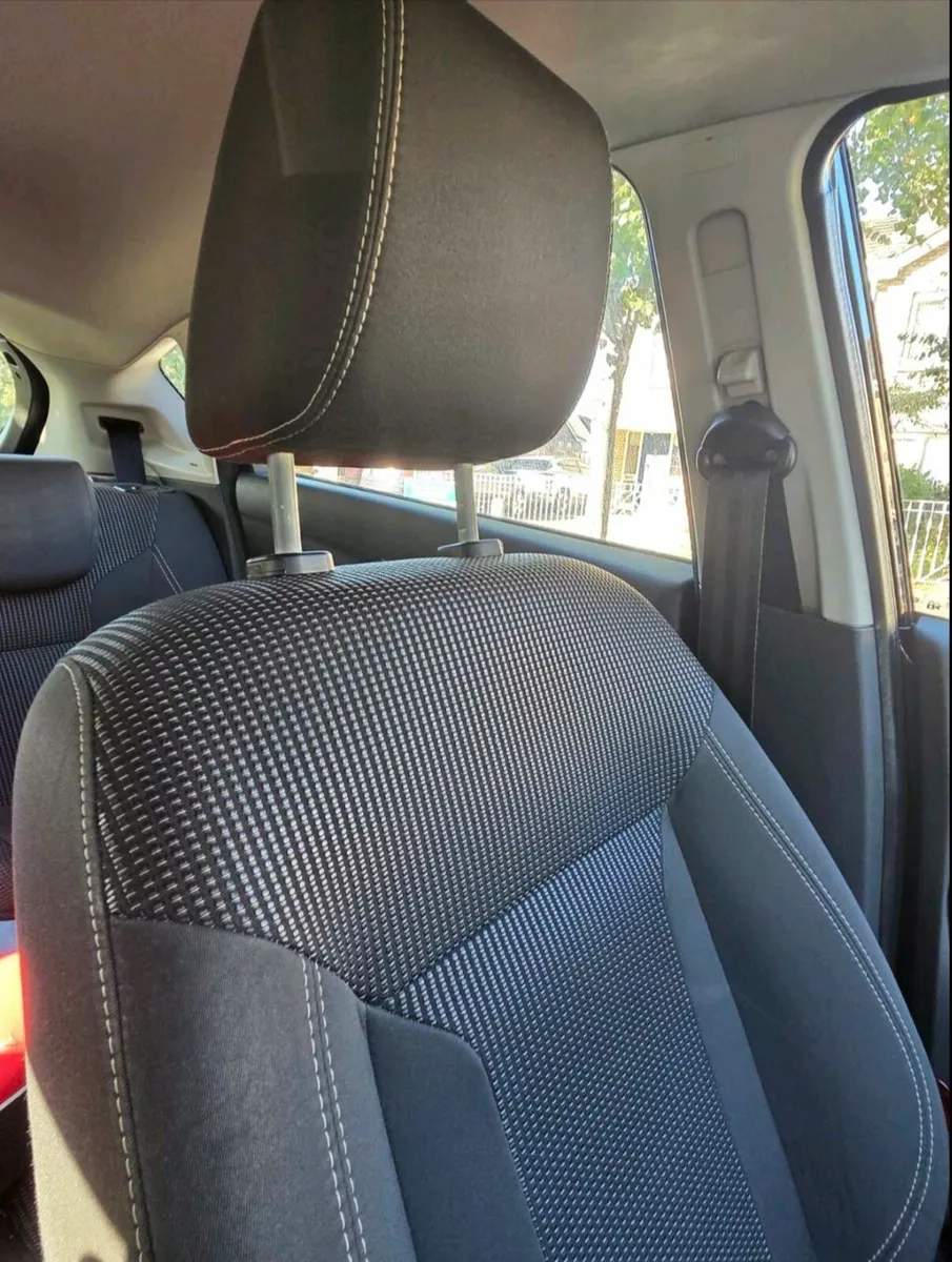 Ford Fiesta 2017 - Image 4