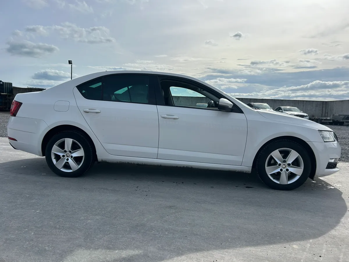 2020 SKODA OCTAVIA 1.6 TDI 115 BHP SOL - Image 2