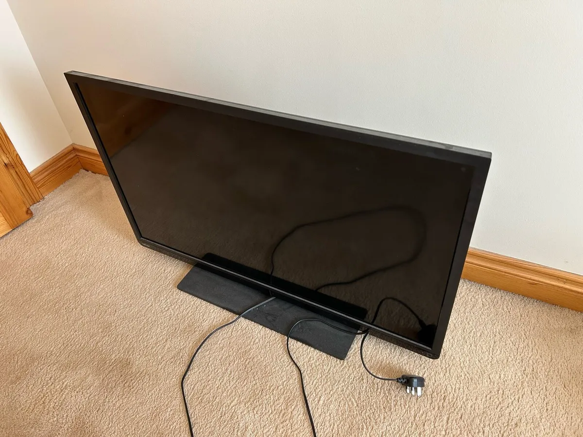 40” Toshiba TV - Image 3