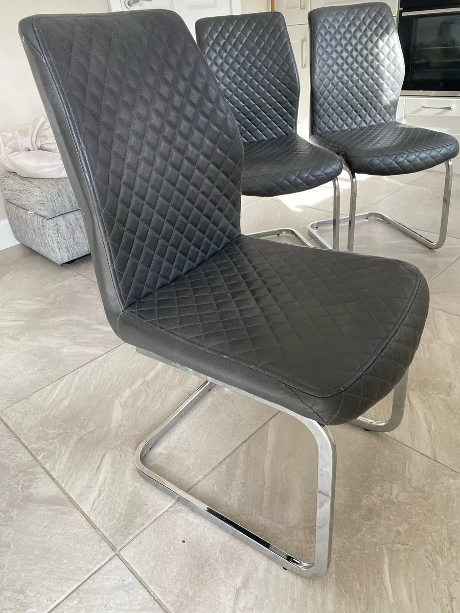 Kitchen chairs - Image 2