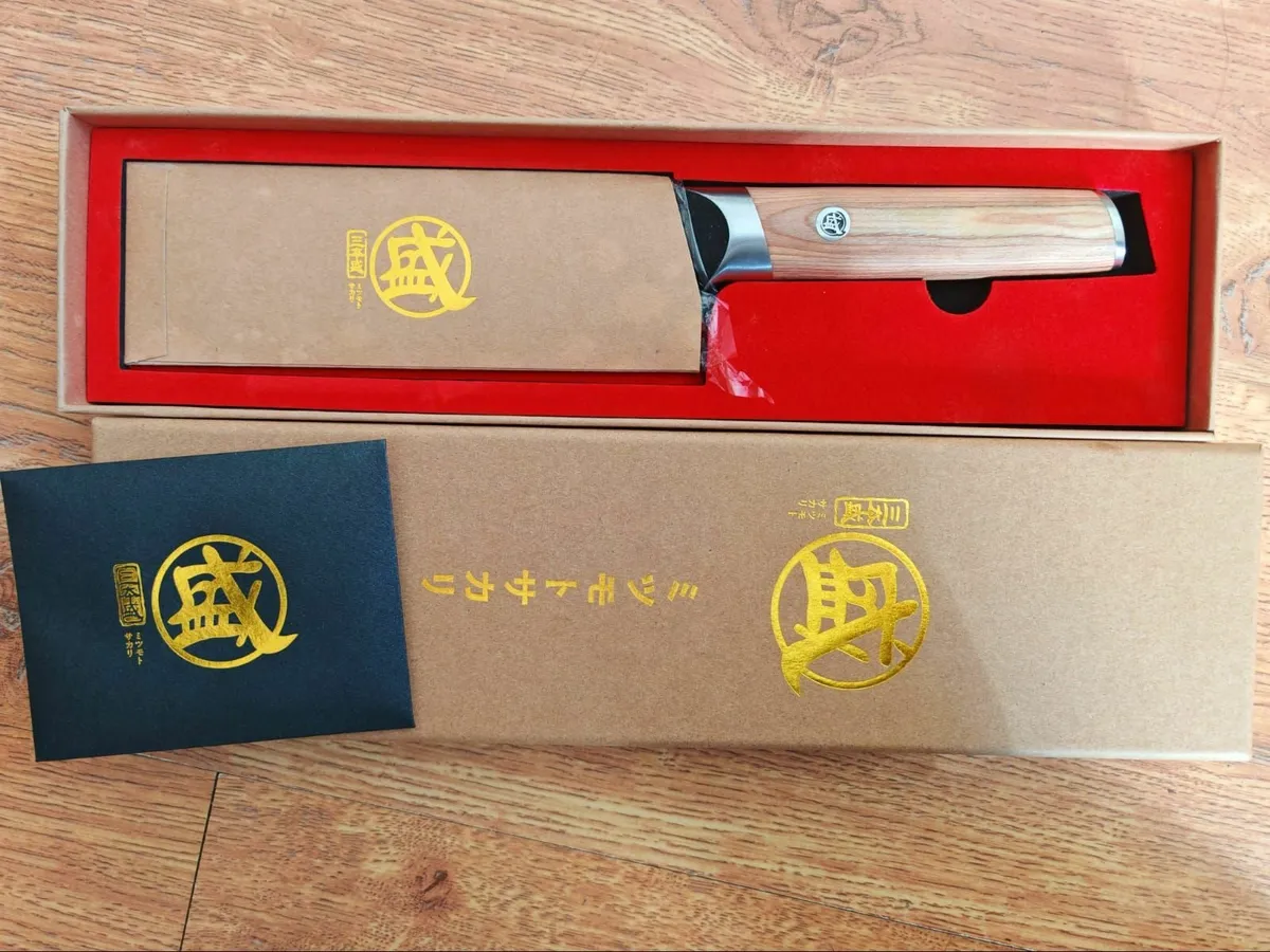 MITSUMOTO SAKARI Japanese Santoku Kitchen Knife - Image 4