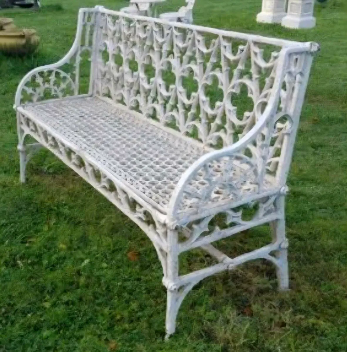 Garden  bench  solid cast iron very very heavy - Image 1