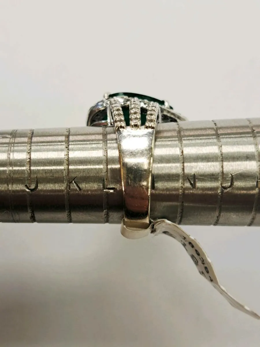 14K Diamond Emerald White Gold Ring 14CT - Image 4