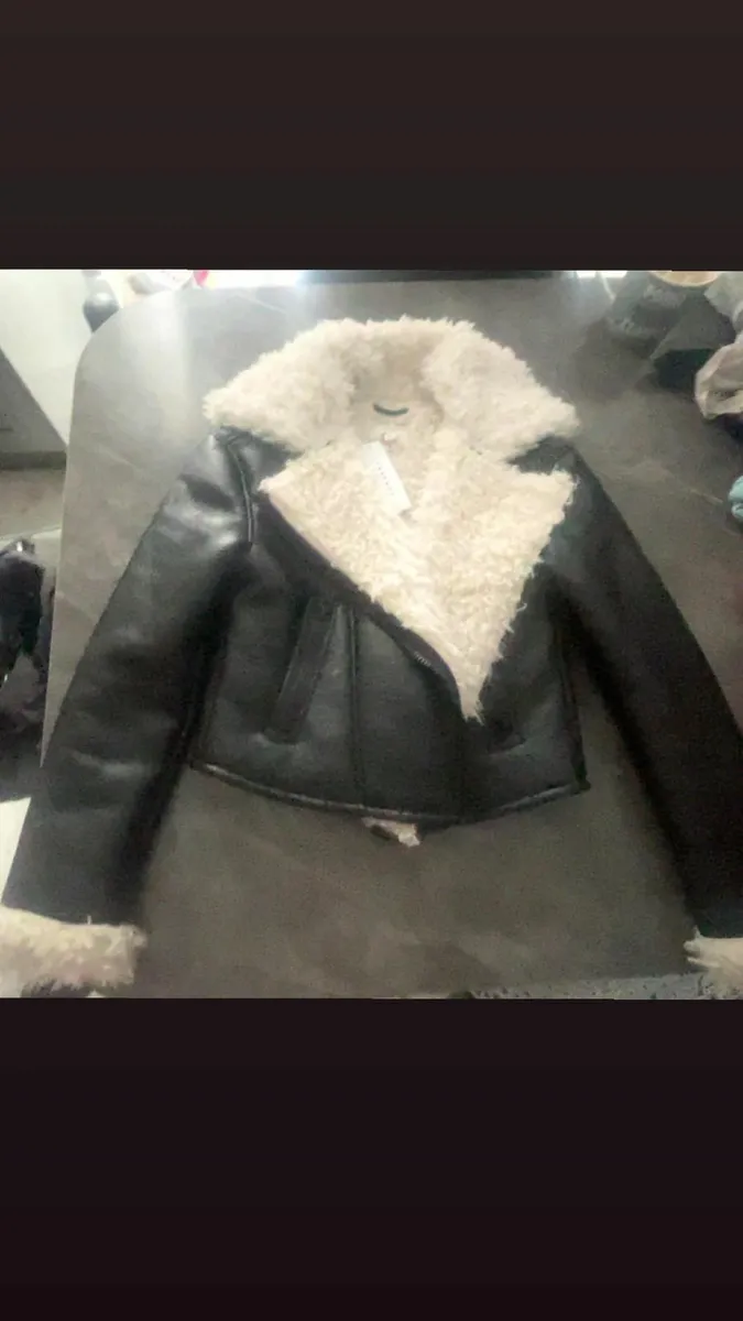 Faux fur jacket - Image 3
