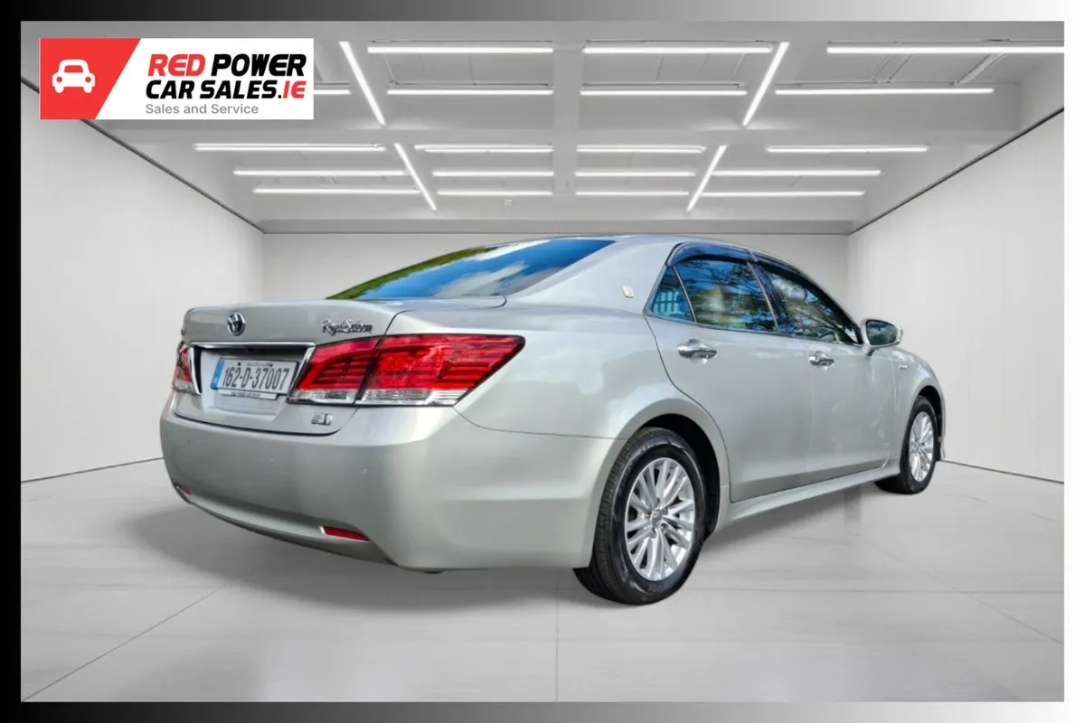 Toyota Crown 2016 Petrol Hybrid 2 Years NCT - Image 4