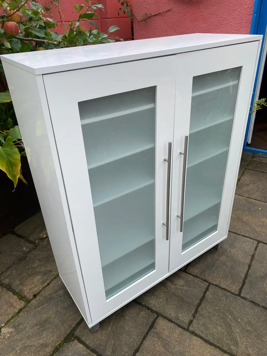 Cabinet - Image 1