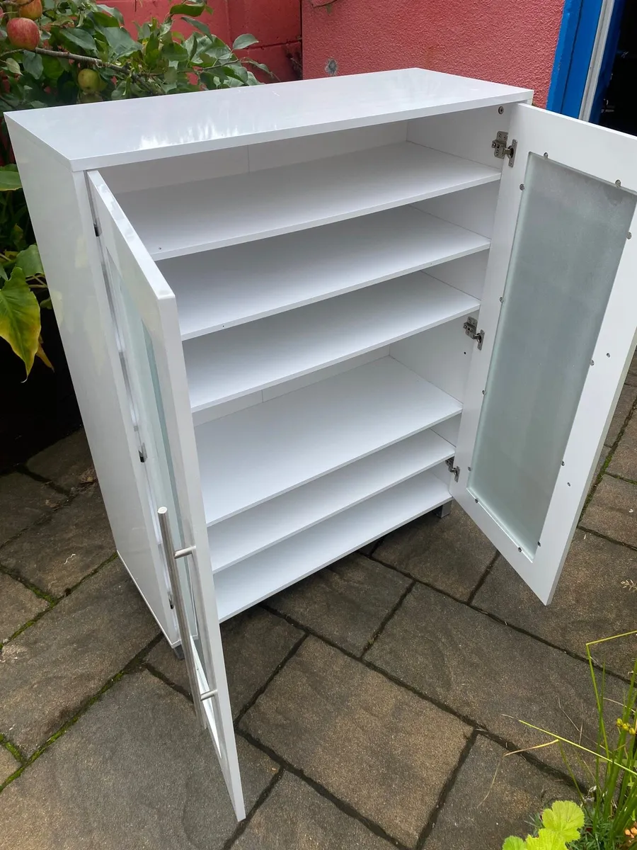 Cabinet - Image 2