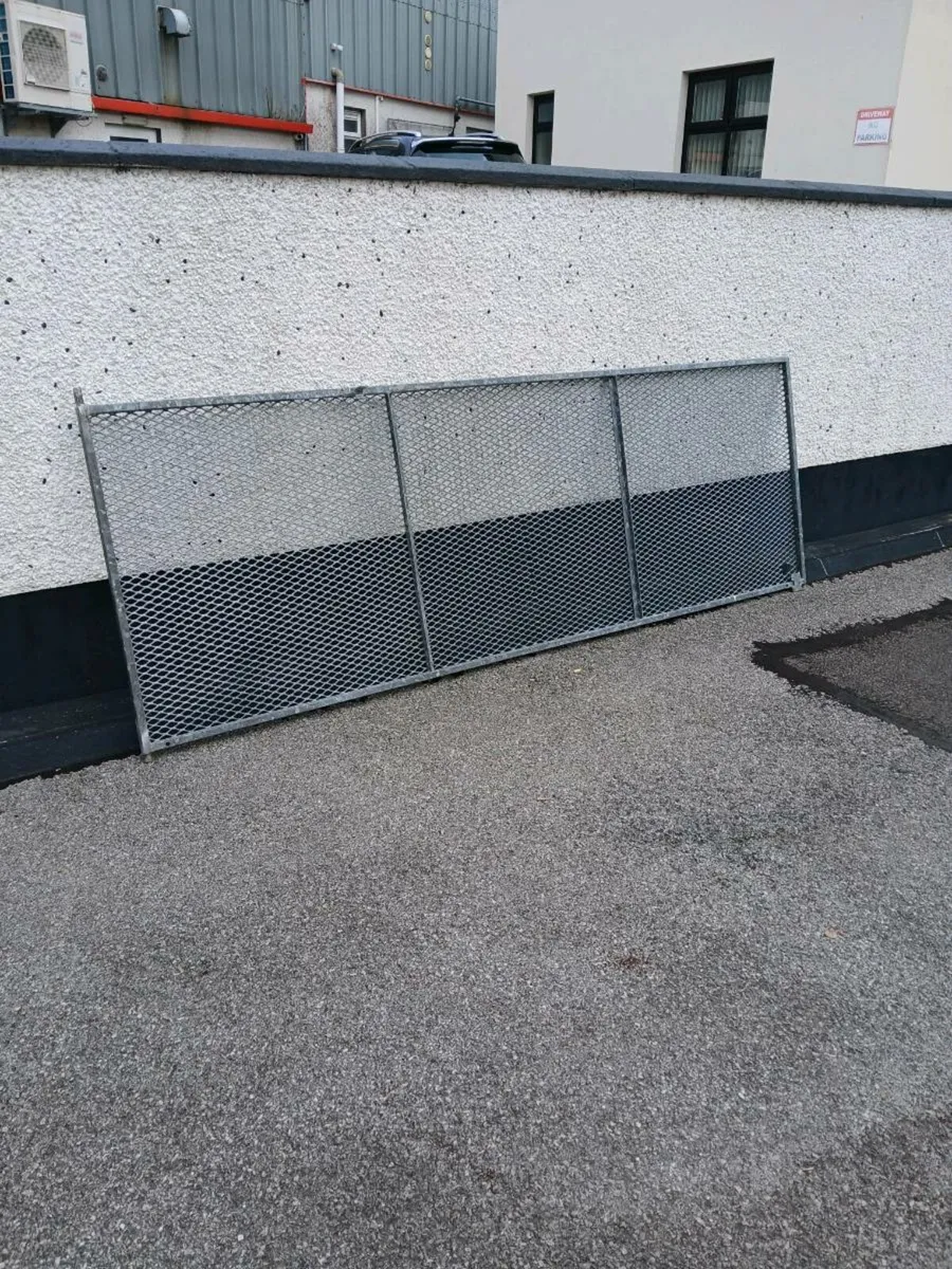 Galvanised gate - Image 3