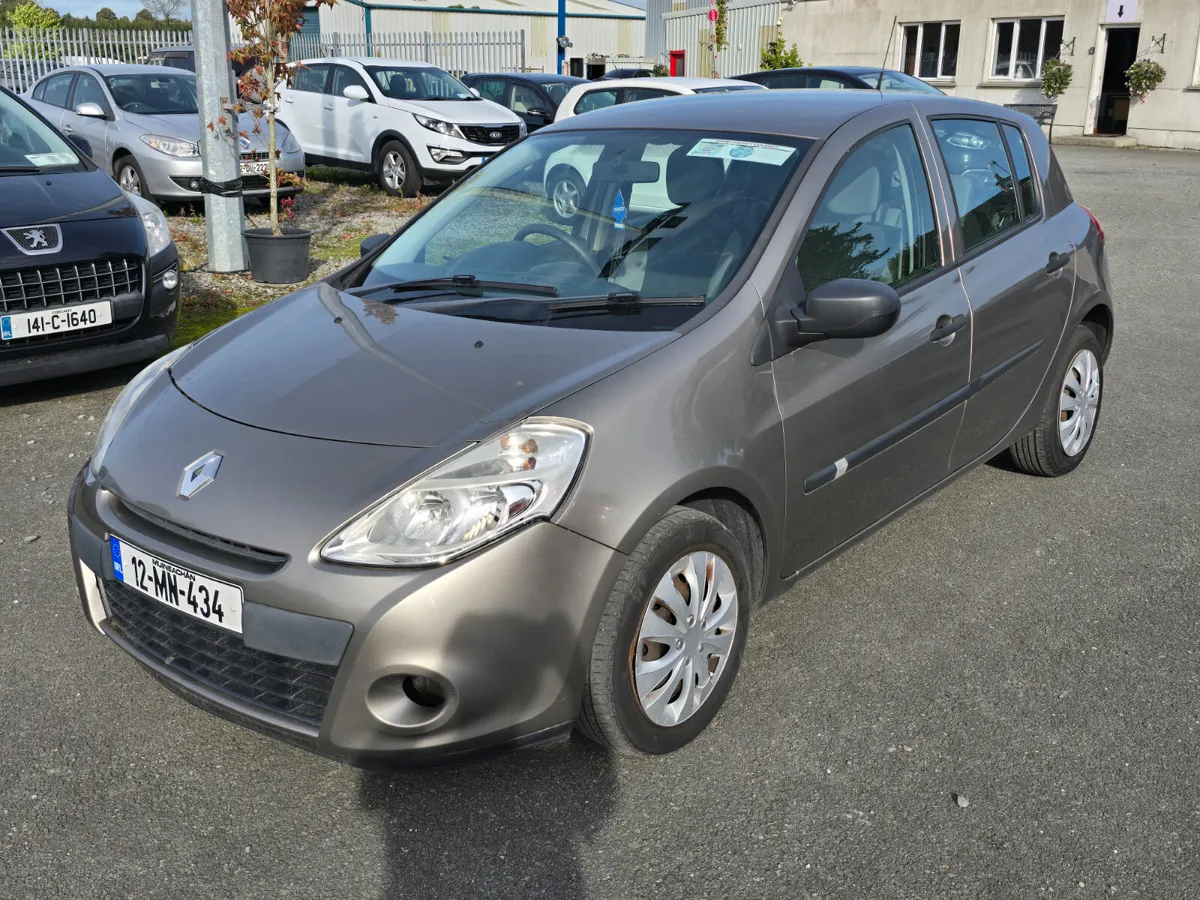 12 Renault Clio 1.1 5 Door Expression - Image 3