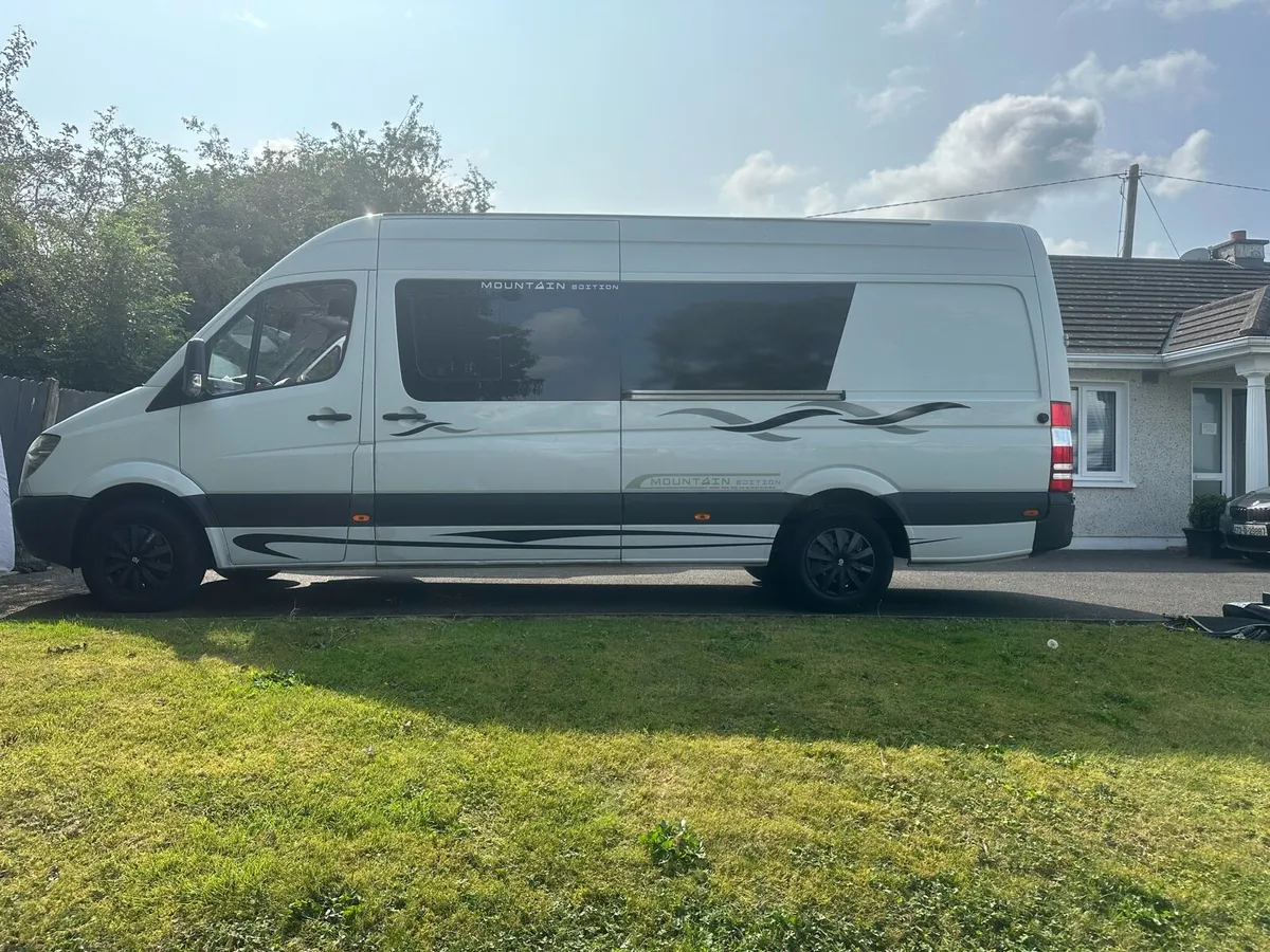 Sprinter camper - Image 4