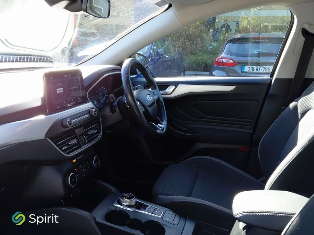 Ford Focus 1.0 Ecoboost 125PS Zetec Auto - Image 4