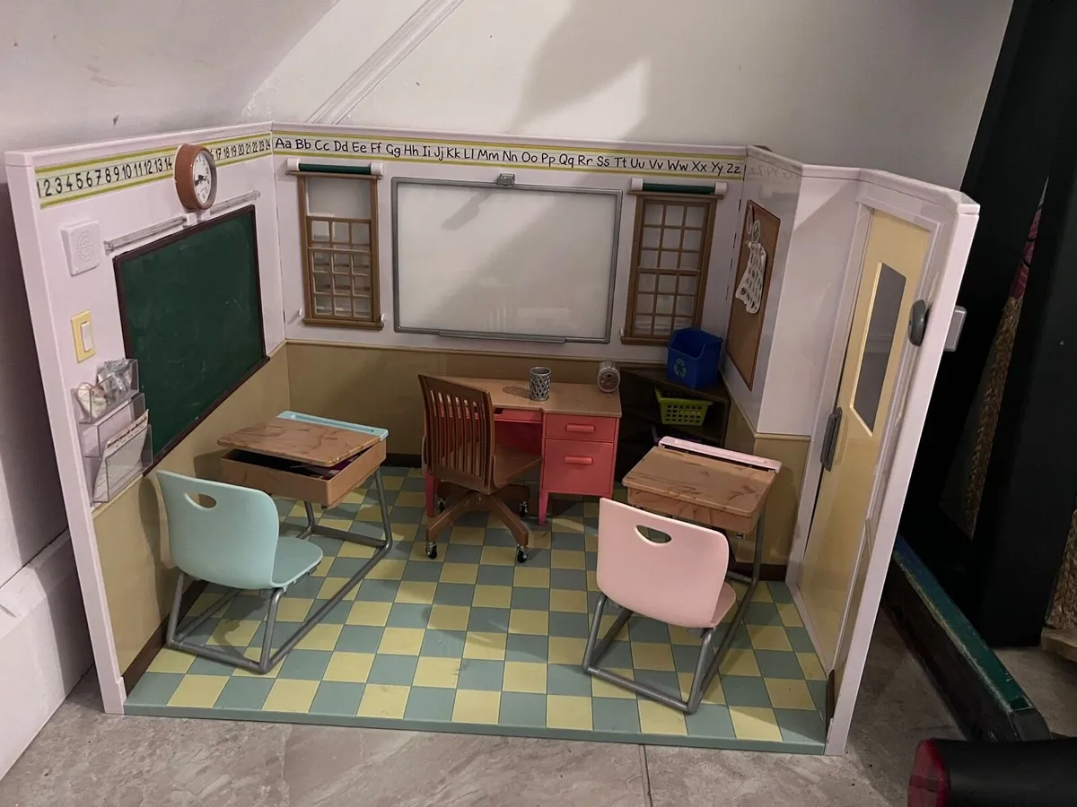 Toys - Image 1