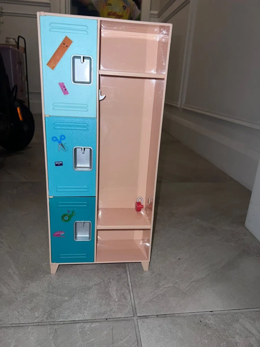 Toys - Image 3