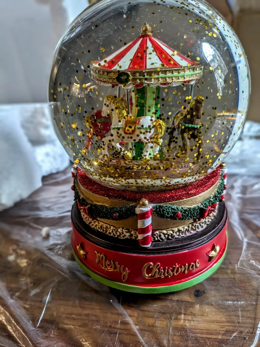 Kilkenny Snow Globe Ornament/Collectible - Image 1