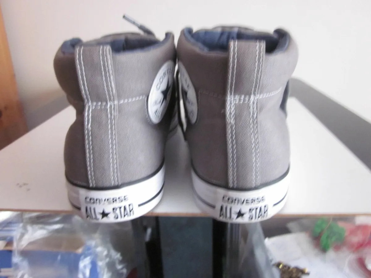 Men's Chuck Taylor All Star ConverseTrainers S. 9. - Image 3