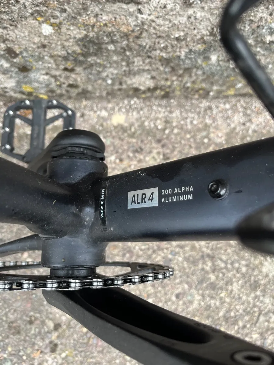 Trek Checkpoint ALR4 - Image 2