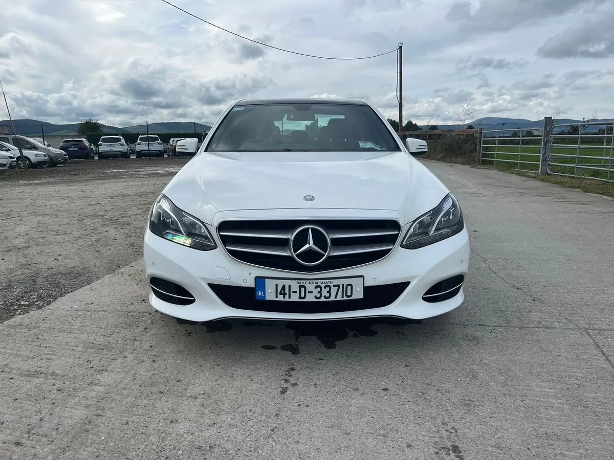 2014 MERC E300 - Image 4