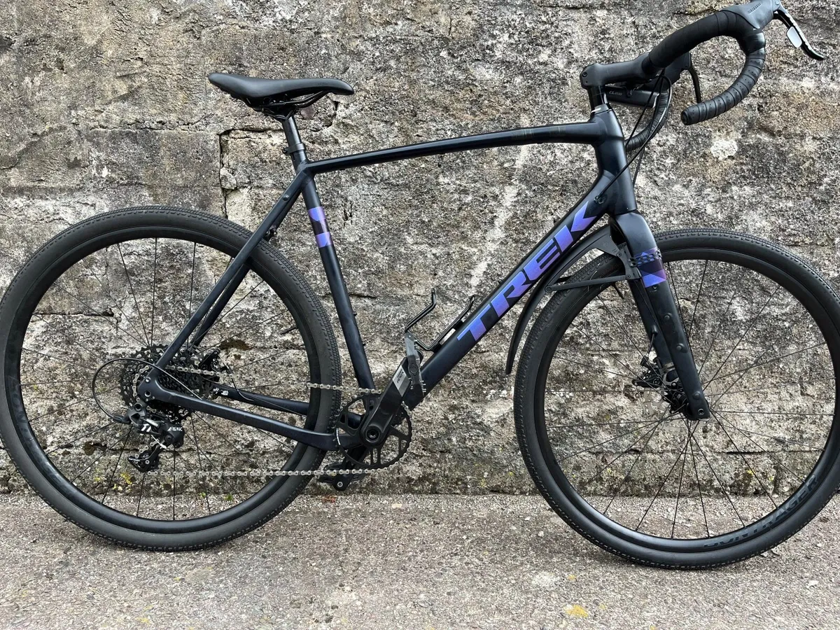 Trek Checkpoint ALR4 - Image 1