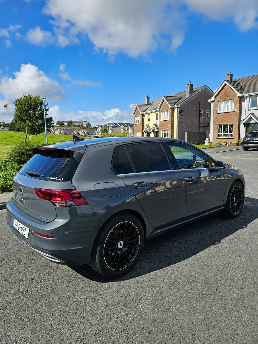 Volkswagen Golf 2022 - Image 2
