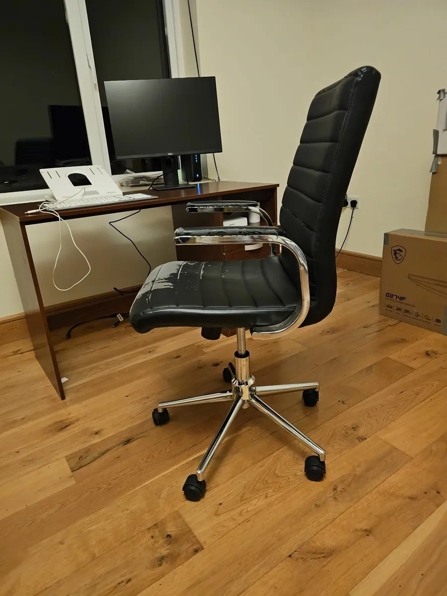 Office chair - Image 2
