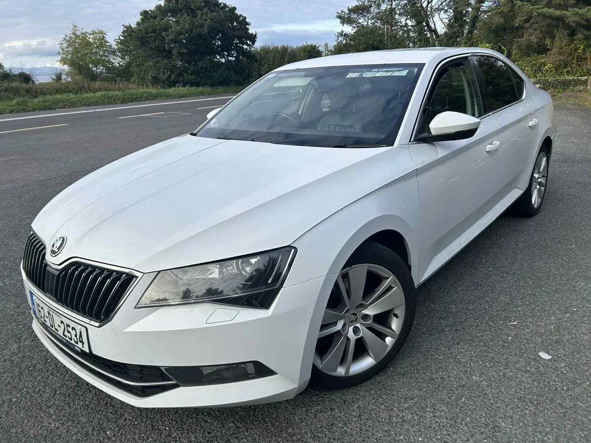 Skoda Superb Executive - Image 4