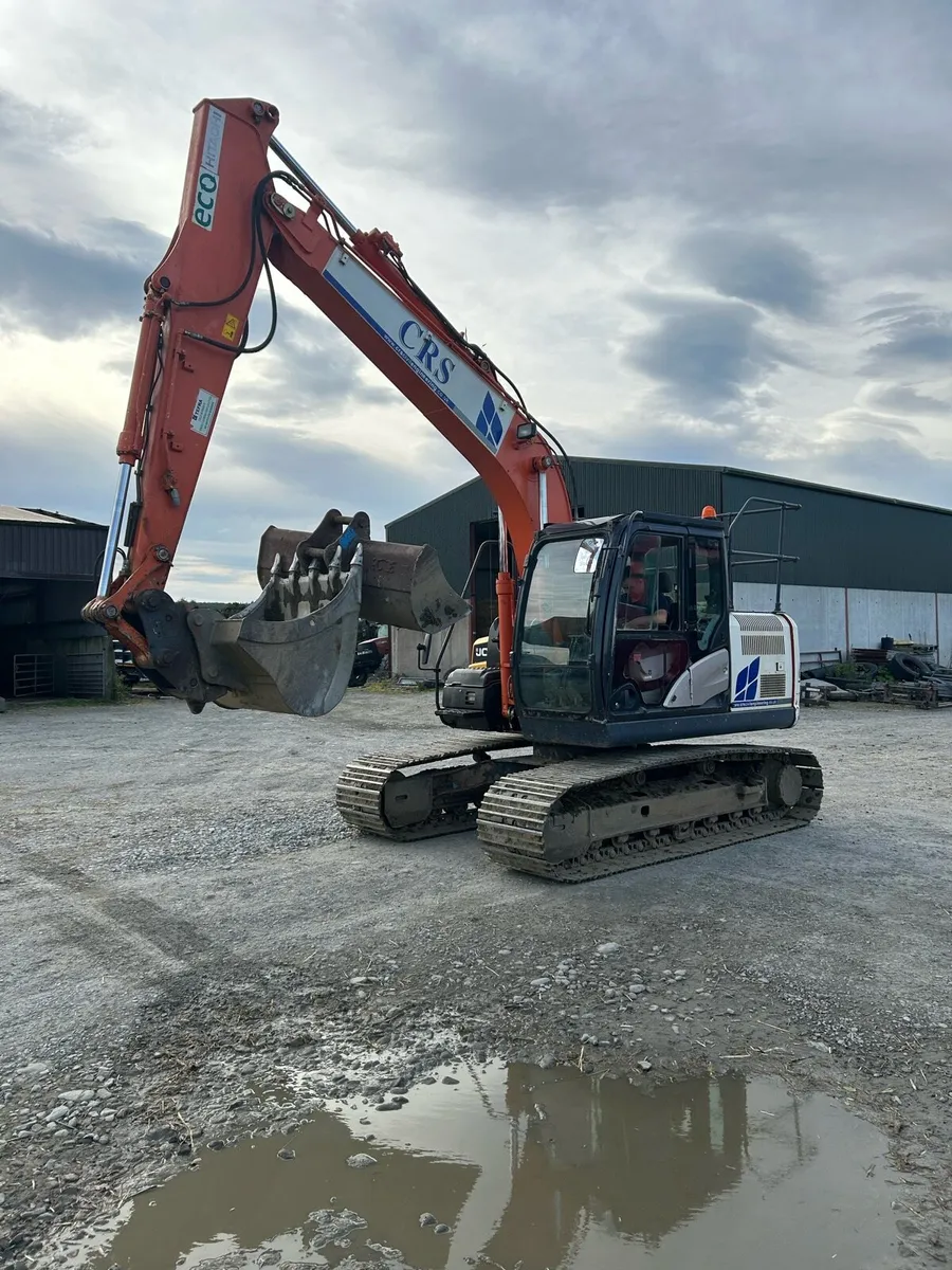 Hitachi 130 - Image 1