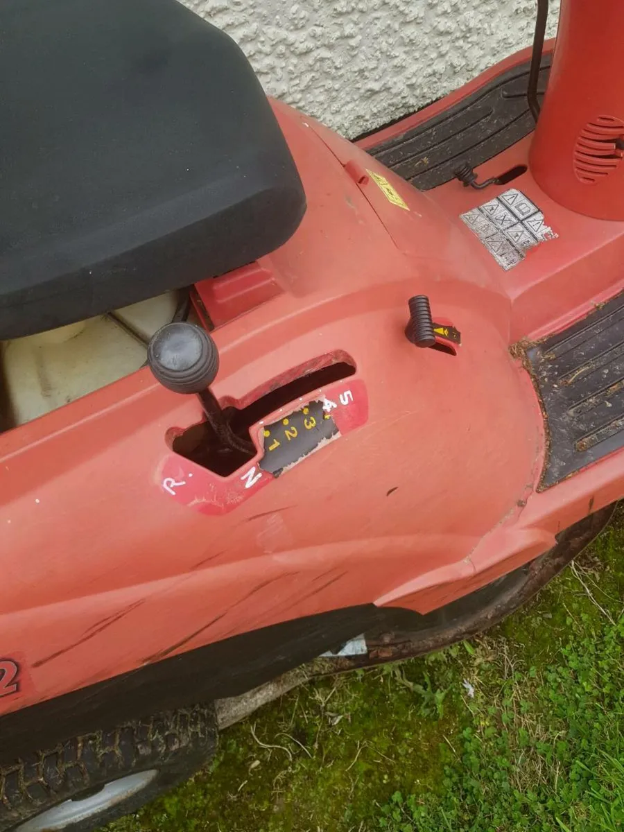 Ride on mower - Image 3