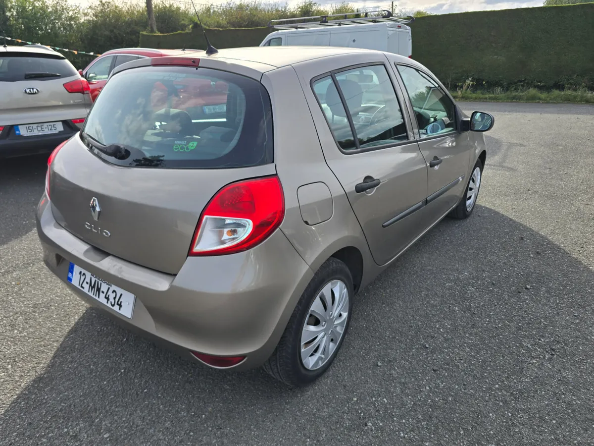 12 Renault Clio 1.1 5 Door Expression - Image 4