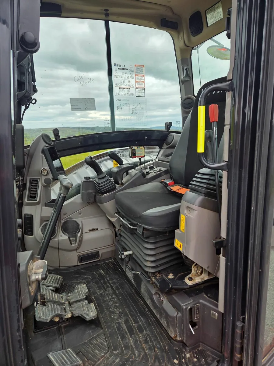 2022 Kubota U50-5 - Image 3