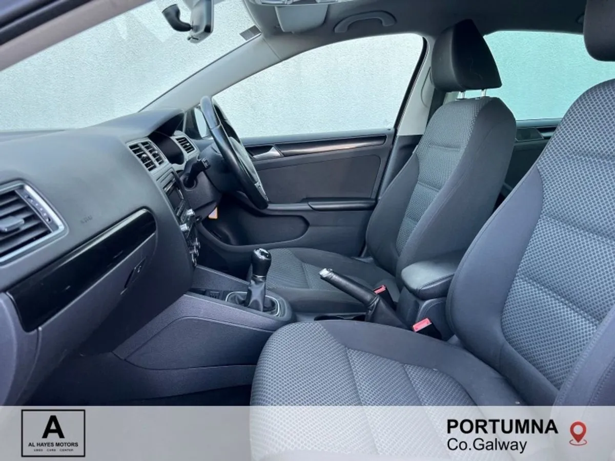 Volkswagen Jetta 1.6 TDI Comfortline - Image 2